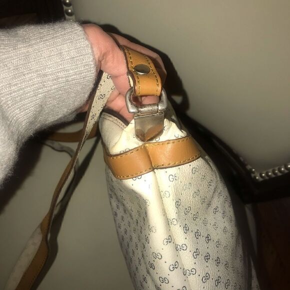 Gucci vintage cross body bag, clean inside - Picture 9 of 14